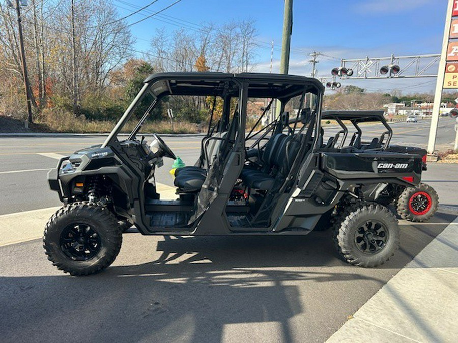 2026 Can-Am SSV DEF MAX XT 65 HD11 BK HB 26 XT HD11