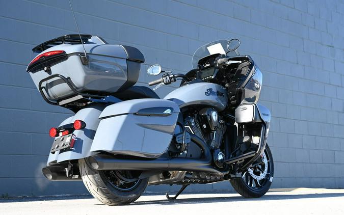 2024 Indian Motorcycle® Pursuit® Dark Horse® with PowerBand Audio Package Stealth Gray