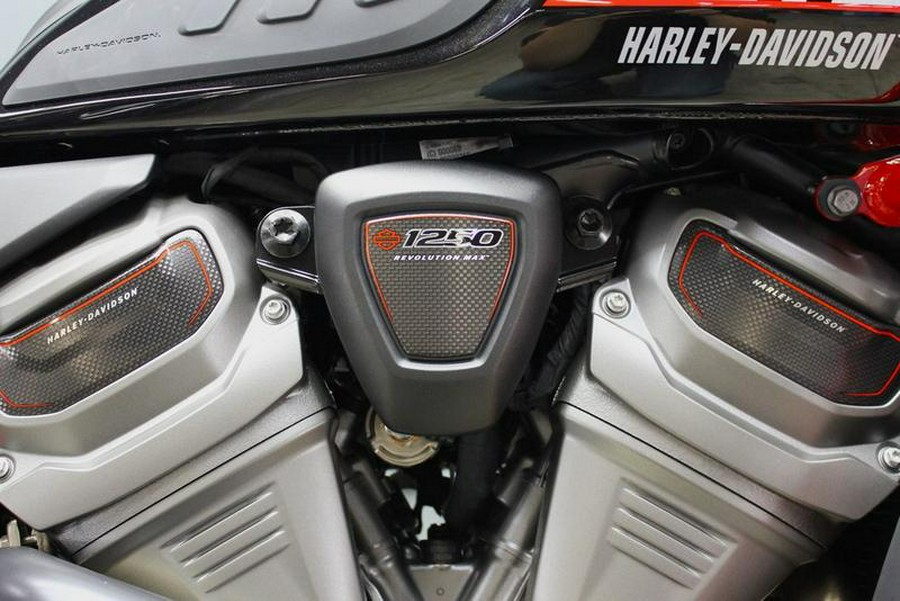 2024 Harley-Davidson® RA1250SE - CVO™ Pan America®