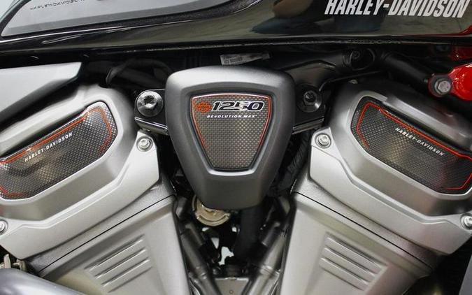 2024 Harley-Davidson® RA1250SE - CVO™ Pan America®