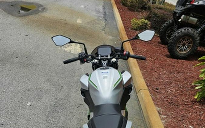 2024 Kawasaki Z7 Hybrid ABS