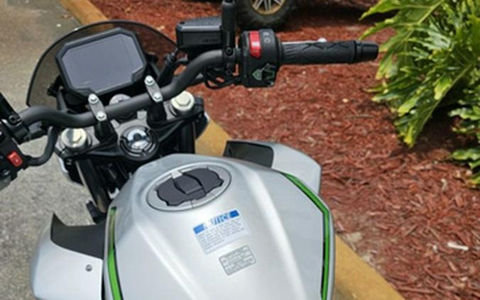 2024 Kawasaki Z7 Hybrid ABS