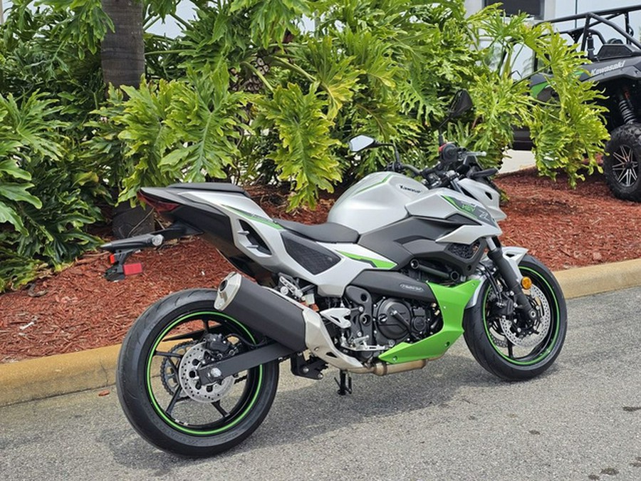 2024 Kawasaki Z7 Hybrid ABS