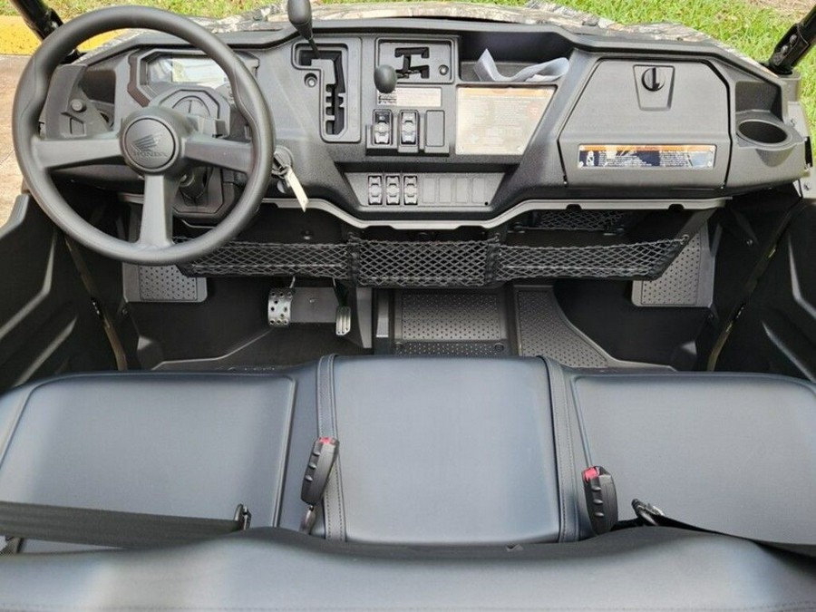2025 Honda Pioneer 1000-6 Crew Deluxe