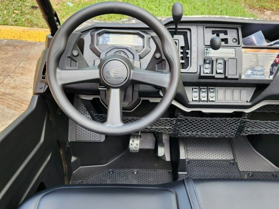 2025 Honda Pioneer 1000-6 Crew Deluxe