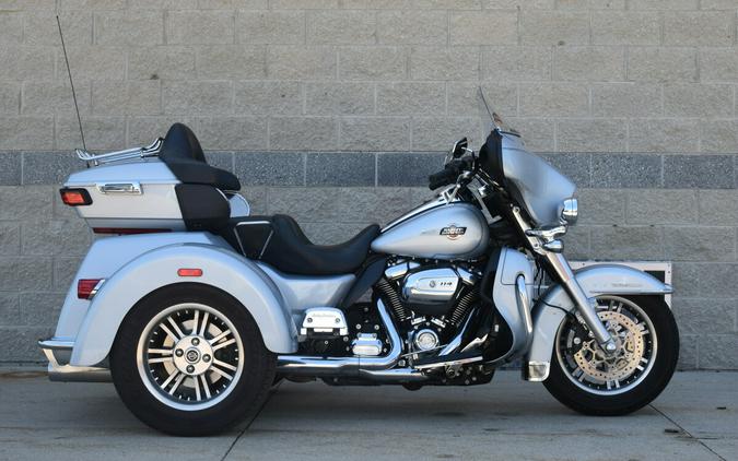 2023 Harley-Davidson Tri Glide Ultra FLHTCUTG