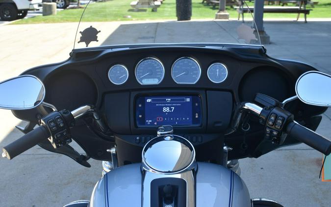 2023 Harley-Davidson Tri Glide Ultra FLHTCUTG