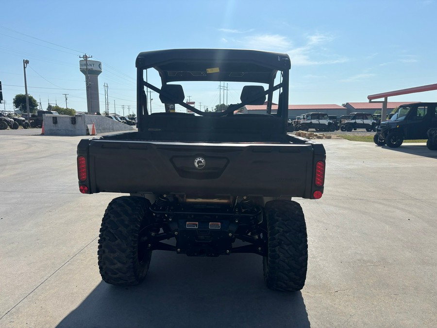 2024 Can-Am Defender XT HD9