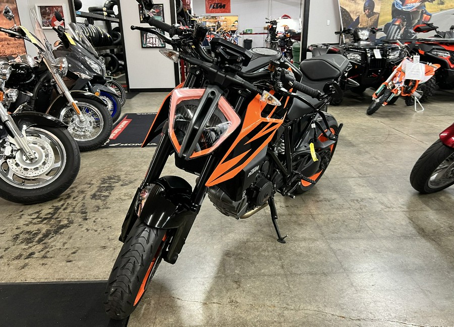 2019 KTM 1290 Super Duke R