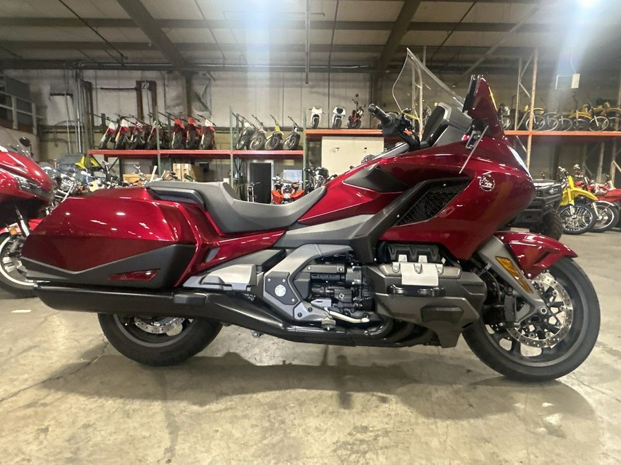 2018 Honda® Gold Wing Candy Ardent Red