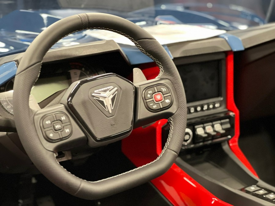 2025 Slingshot Slingshot R - Manual