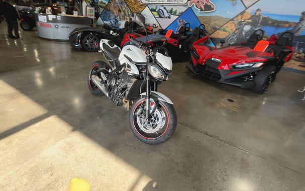 2024 Triumph STREET TRIPLE 675 R