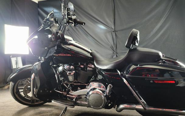 2019 HARLEY-DAVIDSON FLHX - F684165
