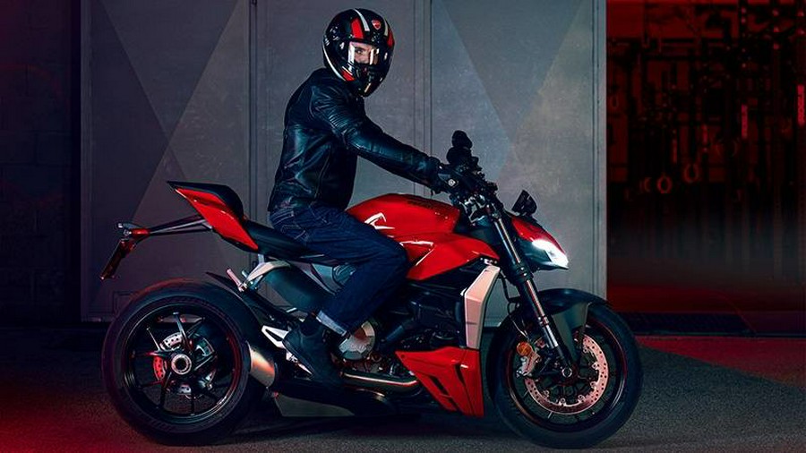 2025 Ducati STREETFIGHTER V2