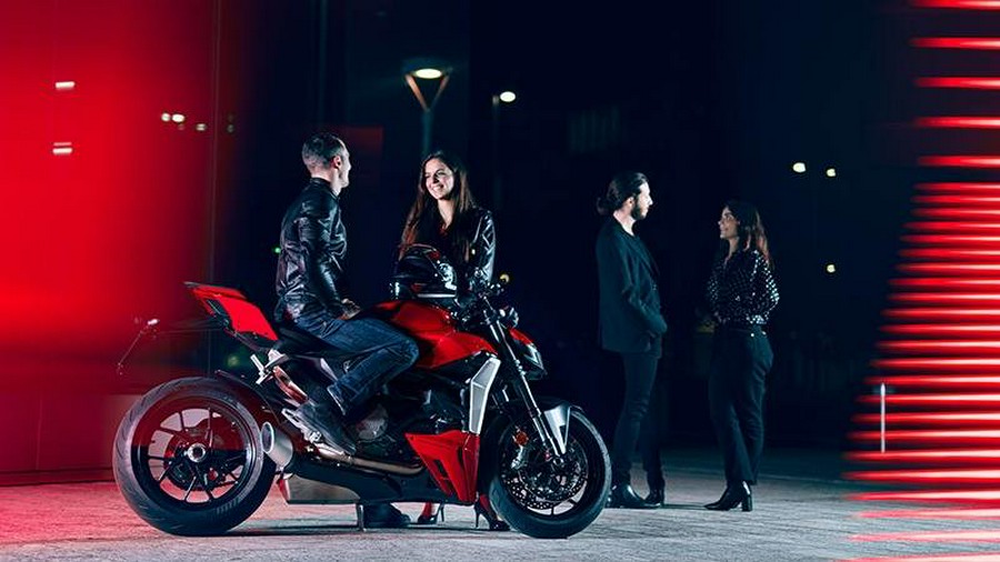 2025 Ducati STREETFIGHTER V2