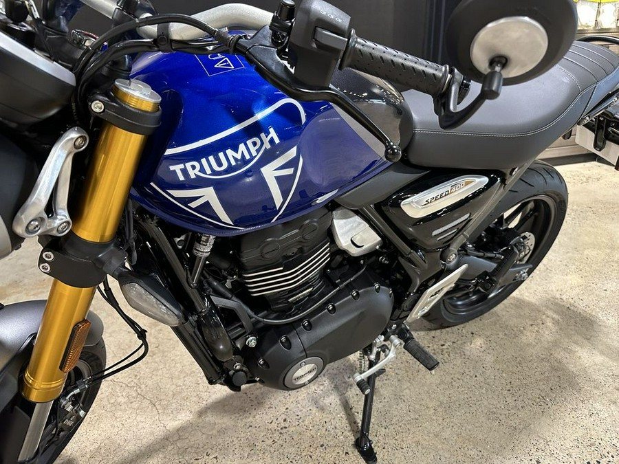 2025 Triumph Speed 400 Carnival Red / Storm Grey