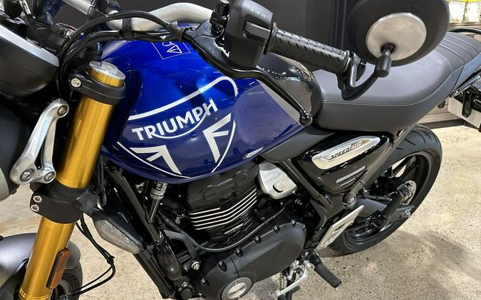 2025 Triumph Speed 400 Carnival Red / Storm Grey