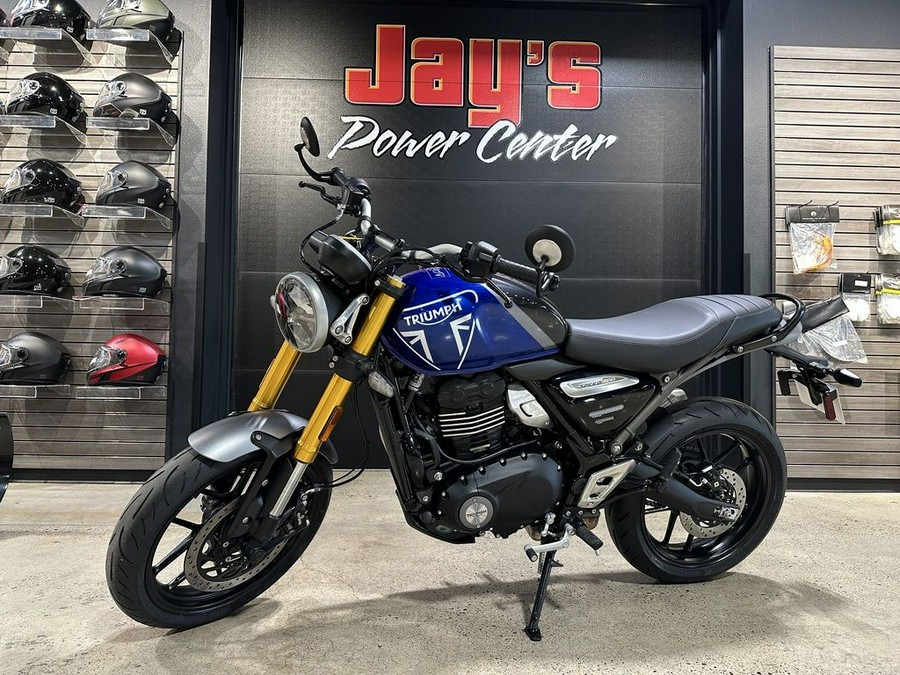 2025 Triumph Speed 400 Carnival Red / Storm Grey