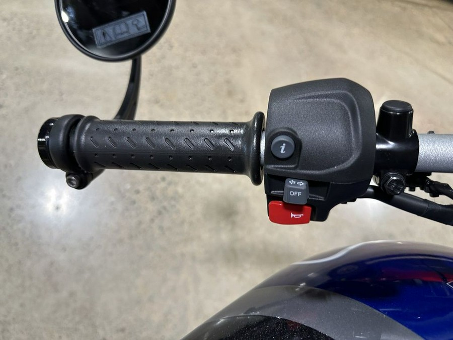 2025 Triumph Speed 400 Carnival Red / Storm Grey