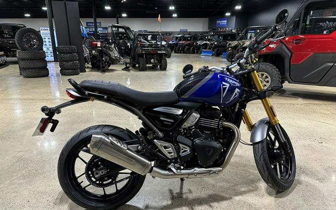 2025 Triumph Speed 400 Carnival Red / Storm Grey