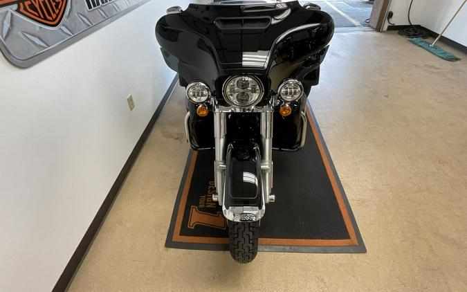 2024 Harley-Davidson® FLHTCUTG - Tri Glide® Ultra