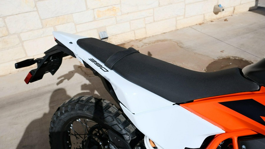 2026 KTM 390 ENDURO R
