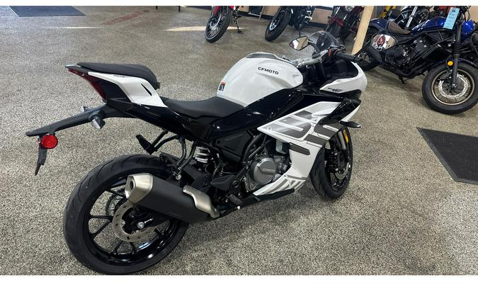 2026 CFMOTO 300SS