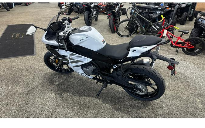 2026 CFMOTO 300SS