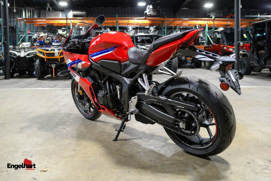 2026 Honda CBR650R E-Clutch