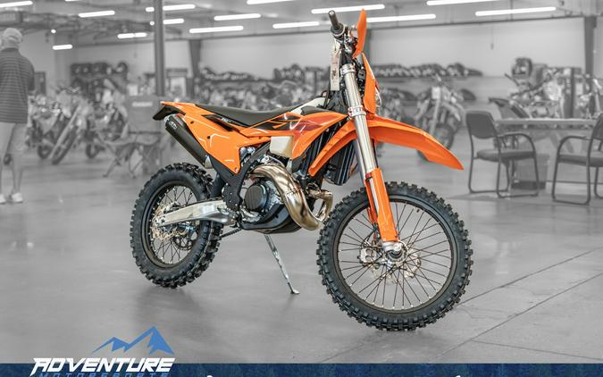 2027 250 XC W - KTM