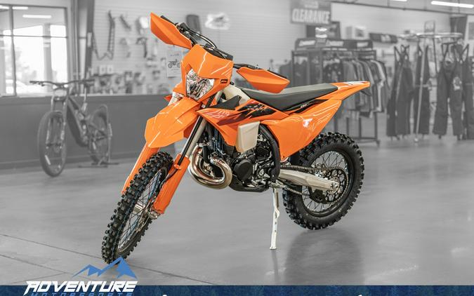 2027 250 XC W - KTM