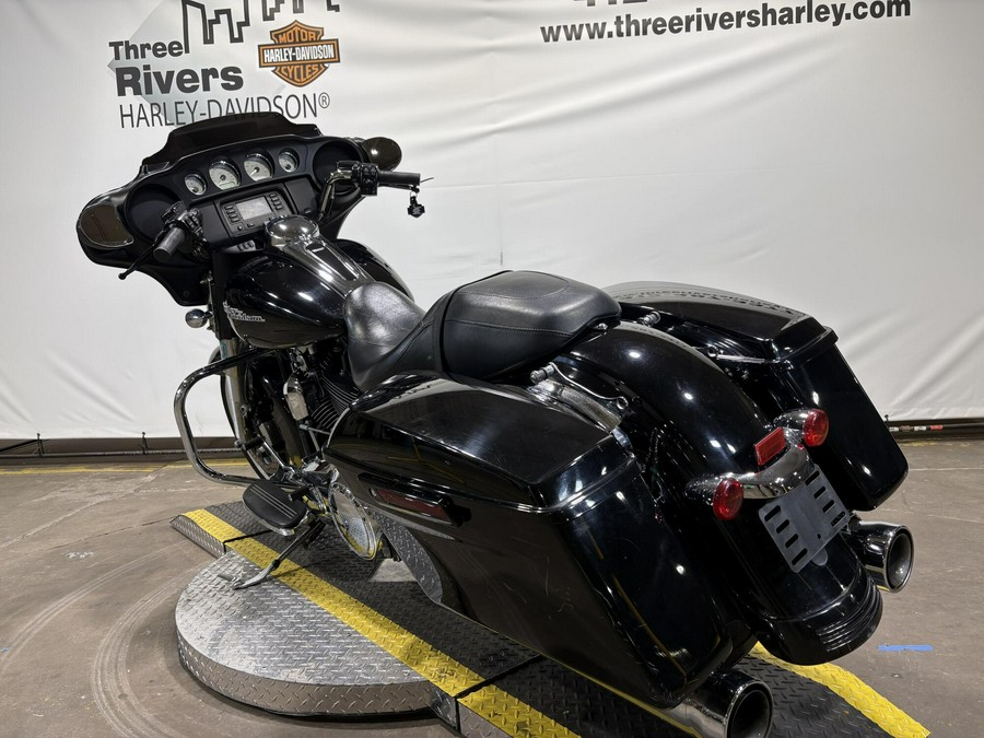 2016 Harley-Davidson Street Glide Vivid Black