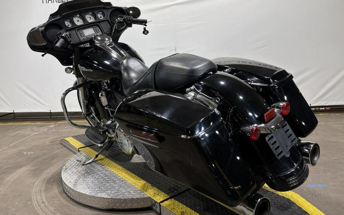 2016 Harley-Davidson Street Glide Vivid Black