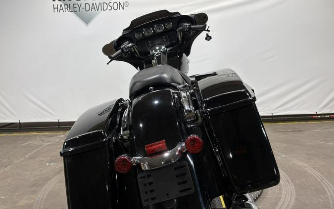 2016 Harley-Davidson Street Glide Vivid Black