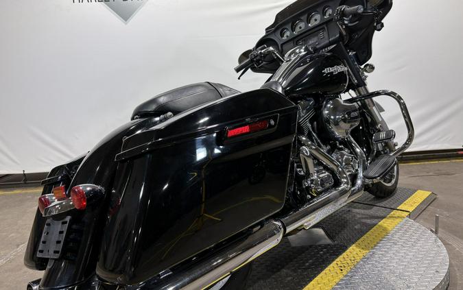 2016 Harley-Davidson Street Glide Vivid Black