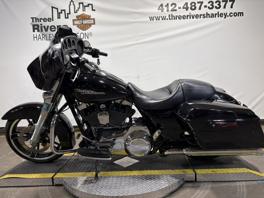 2016 Harley-Davidson Street Glide Vivid Black