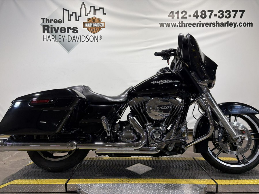 2016 Harley-Davidson Street Glide Vivid Black