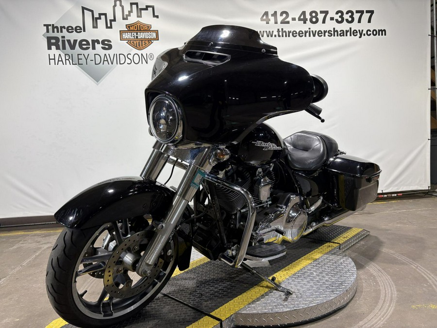 2016 Harley-Davidson Street Glide Vivid Black
