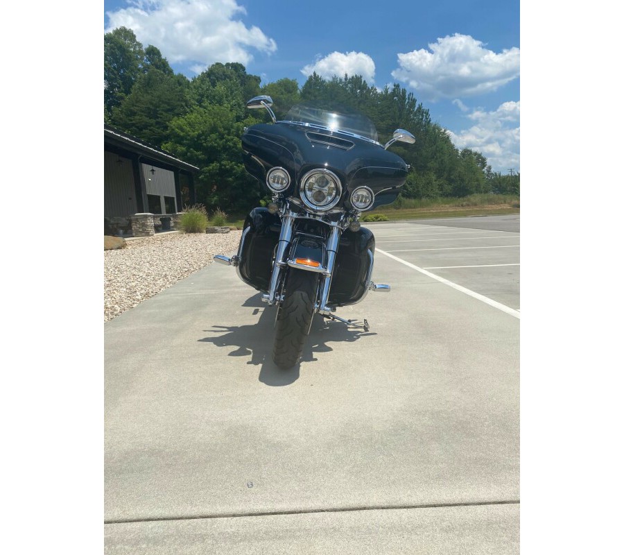 2017 Harley-Davidson Ultra Limited Vivid Black