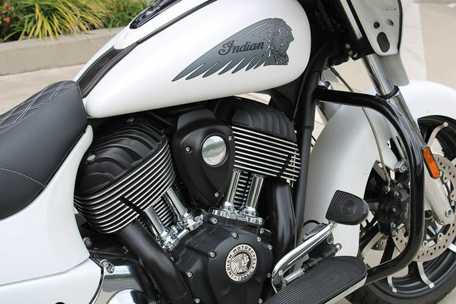 2018 Indian Motorcycle® Chieftain® Limited ABS White Smoke