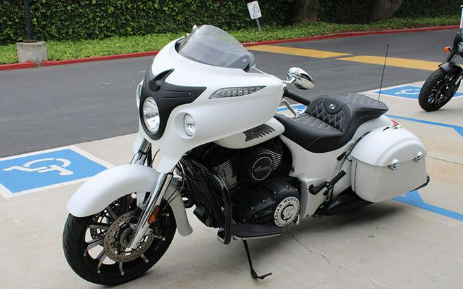 2018 Indian Motorcycle® Chieftain® Limited ABS White Smoke