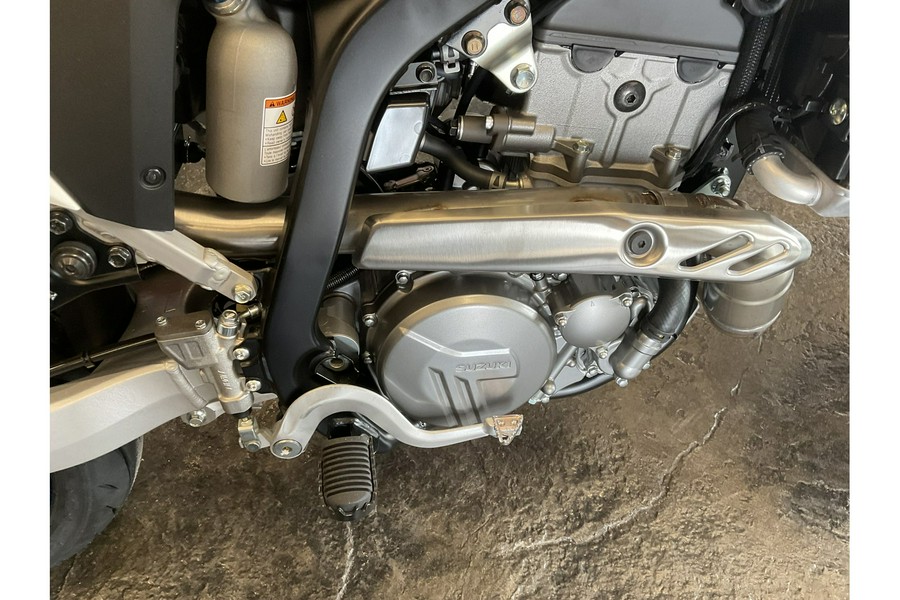 2025 Suzuki DR-Z 4SM Base