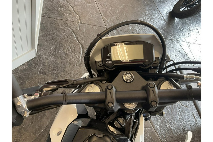 2025 Suzuki DR-Z 4SM Base