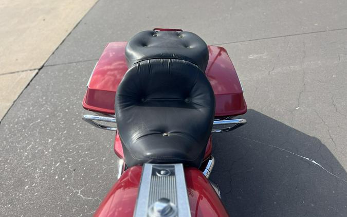 2004 Harley-Davidson® FLHRI Road King® RED/SILVER 733163