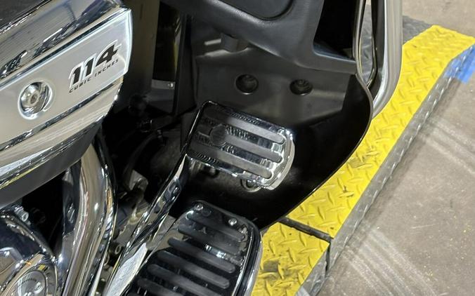 2020 Harley-Davidson Tri Glide Ultra River Rock Gray/Vivid Black