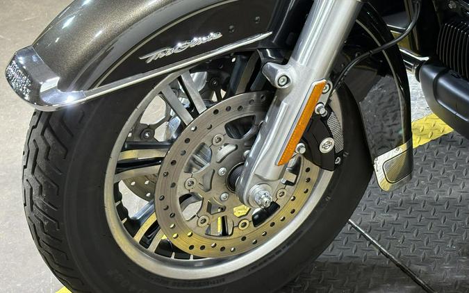 2020 Harley-Davidson Tri Glide Ultra River Rock Gray/Vivid Black
