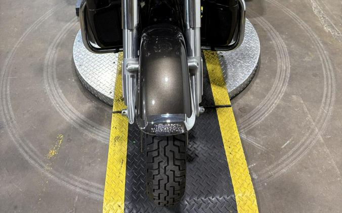 2020 Harley-Davidson Tri Glide Ultra River Rock Gray/Vivid Black