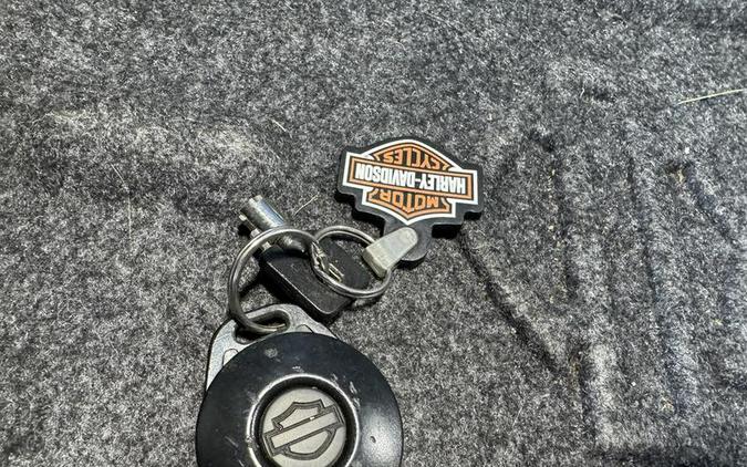 2006 Harley-Davidson® FLHTCUI - Ultra Classic® Electra Glide®