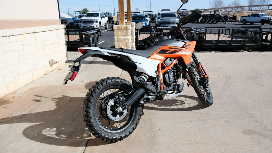 2026 KTM 390 ENDURO R