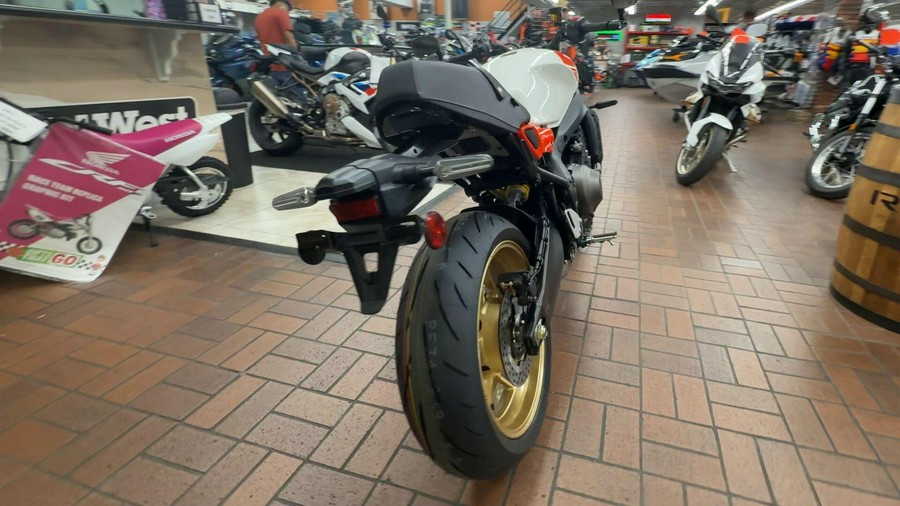 2026 Yamaha XSR900